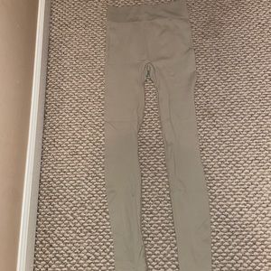 Light Khaki/Green Seamless Top and Leggings Set